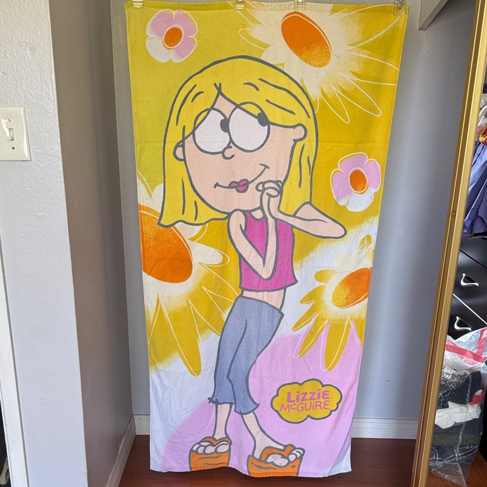 Vintage Y2K Disney Store Lizzie McGuire Yellow Flower Character Beach Towel.